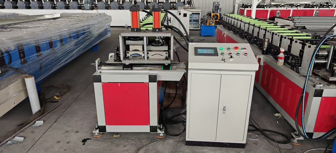 2025 New Design Metal Picket Fence Roll Forming Machine Fence Lines America Style