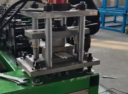 Metal Roller Up Door Making Machinery Roller Shutter Door Steel Slat Roller Roll Forming Machine