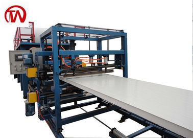 Professional Sandwich Panel Roll Forming Machine For Customizable Panel Manufacturing
